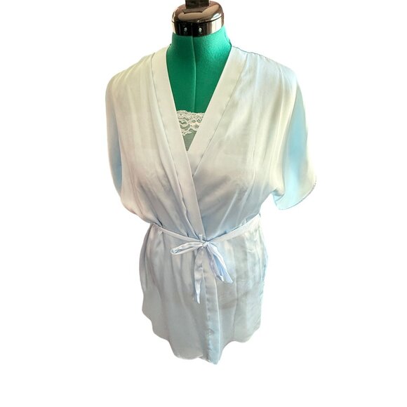 Vintage Light Blue Lingerie Set With Lace Details & Satin Finish - Medium Size B - Picture 13 of 16